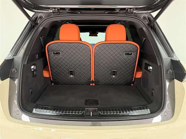 Фото 14 - LiXiang L8