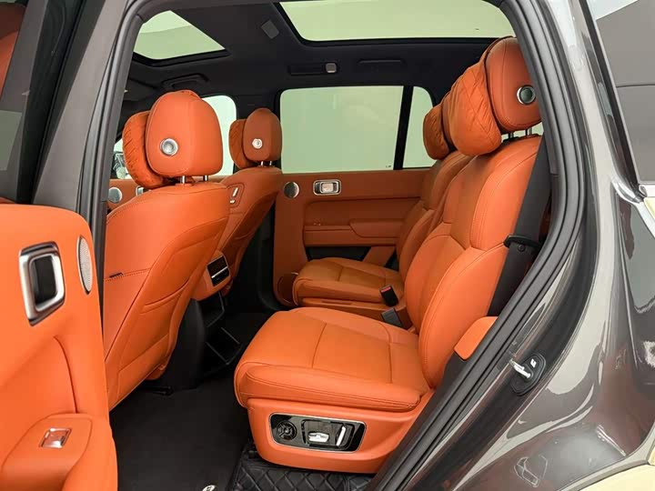 Фото 17 - LiXiang L8