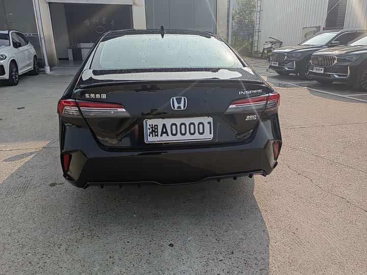 Фото 7 - Honda Inspire