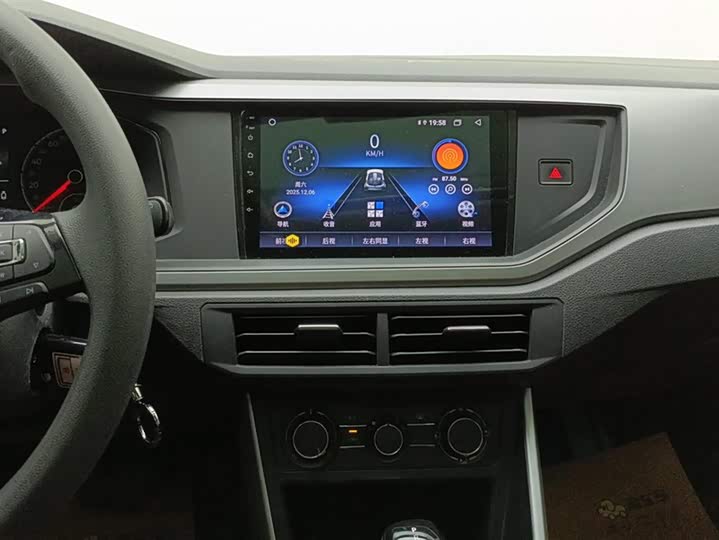 Фото 12 - Volkswagen Polo