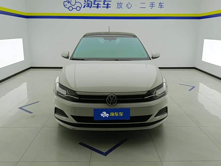 Фото 2 - Volkswagen Polo