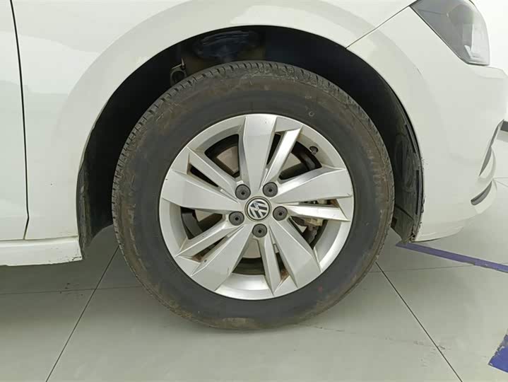 Фото 5 - Volkswagen Polo