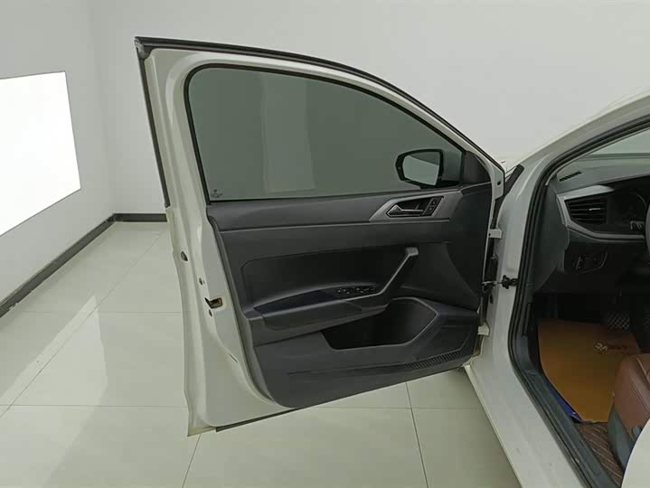 Фото 6 - Volkswagen Polo