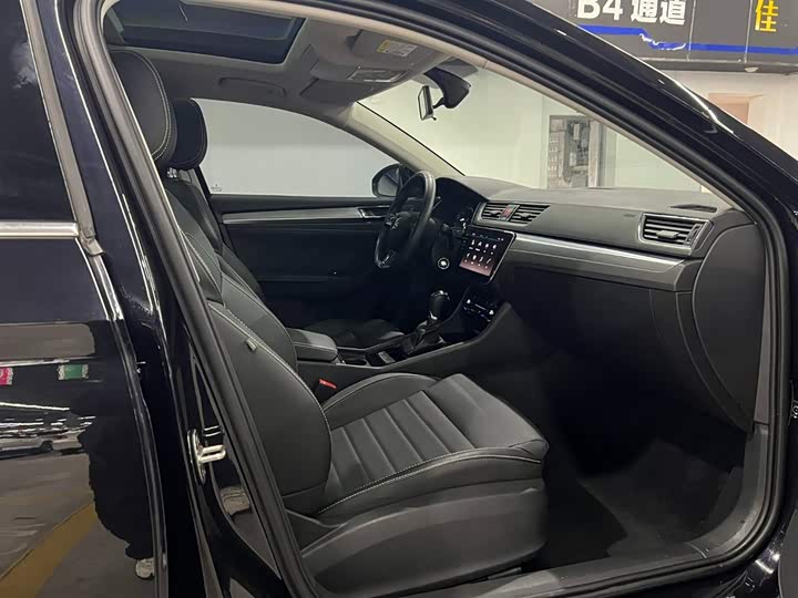 Фото 18 - Skoda Superb