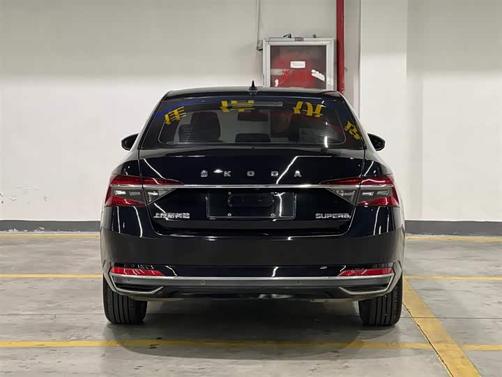 Фото 6 - Skoda Superb