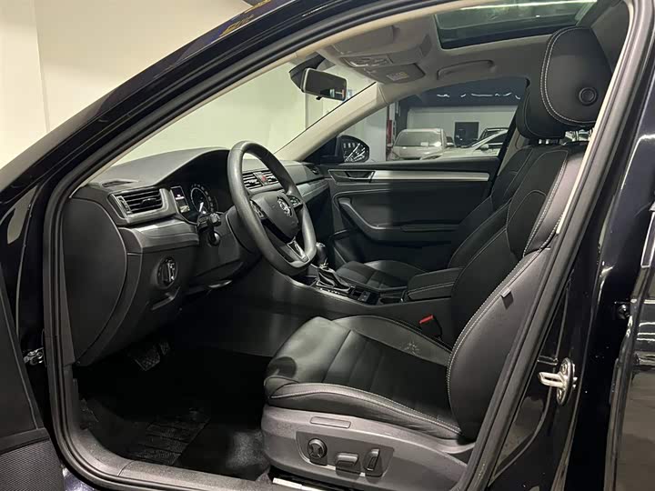 Фото 8 - Skoda Superb