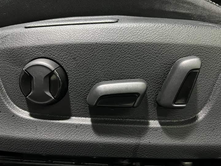 Фото 9 - Skoda Superb