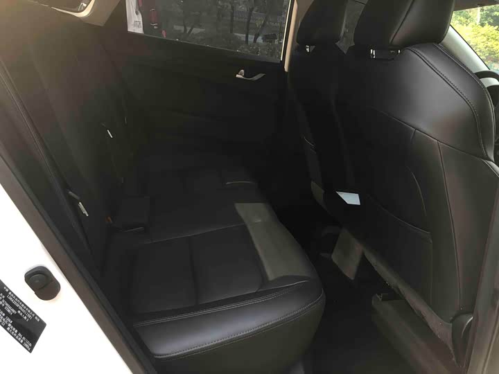 Фото 17 - Changan Eado EV