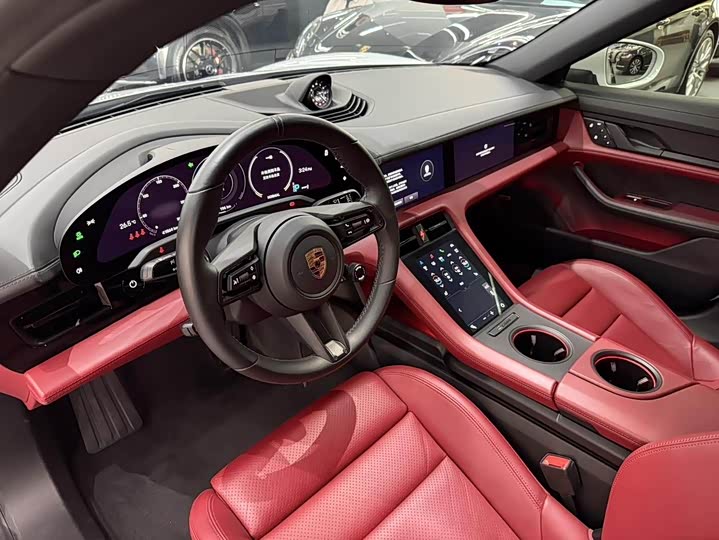 Фото 6 - Porsche Taycan