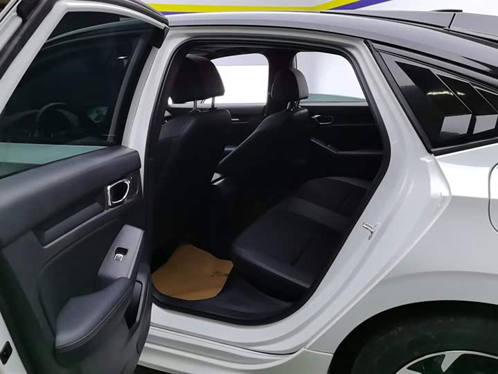 Фото 11 - Honda Civic