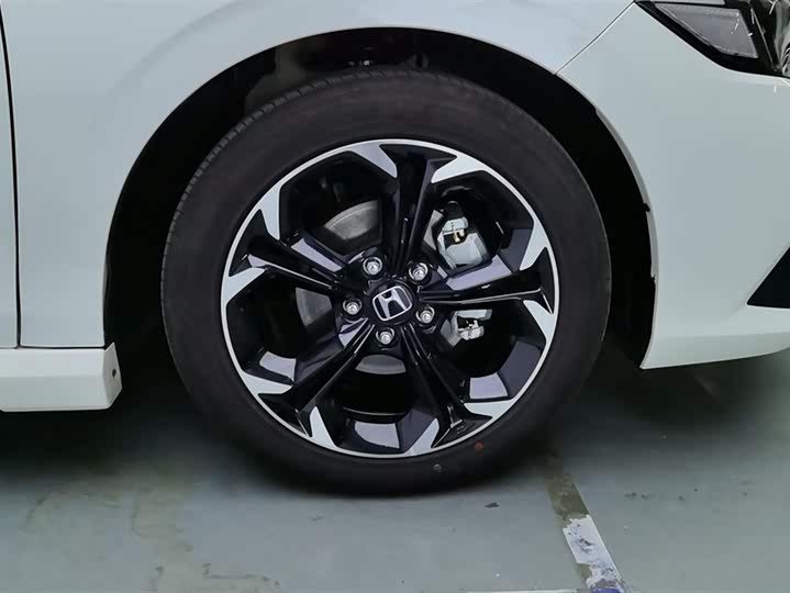 Фото 6 - Honda Civic