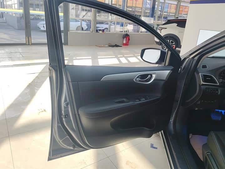 Фото 7 - Nissan Sylphy