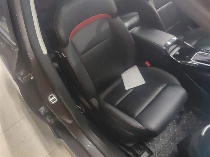 Фото 25 - MG Motor 5