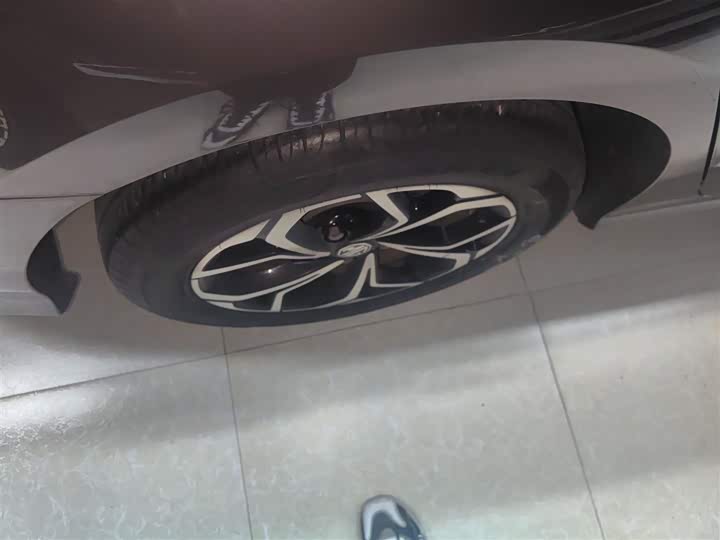 Фото 26 - MG Motor 5