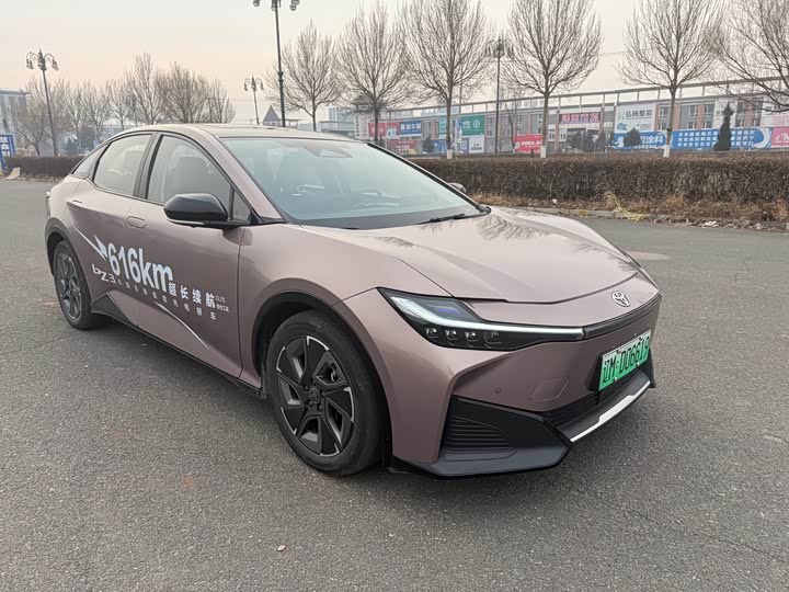 Фото 3 - Toyota bZ3