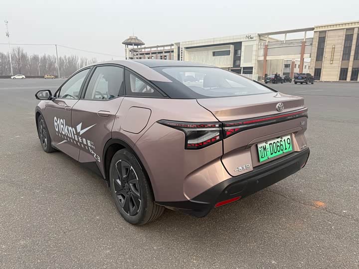 Фото 7 - Toyota bZ3