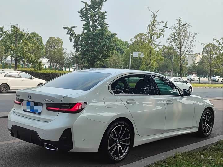Фото 15 - BMW 3 Series