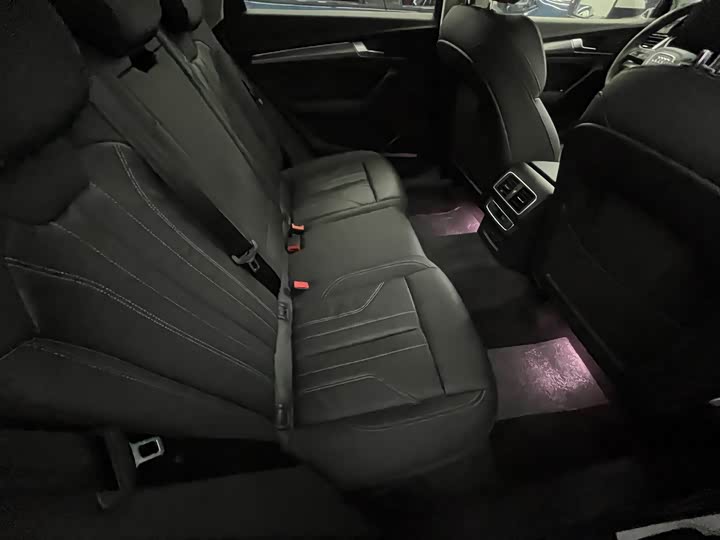 Фото 14 - Audi Q5L