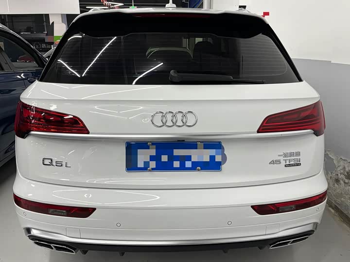 Фото 5 - Audi Q5L