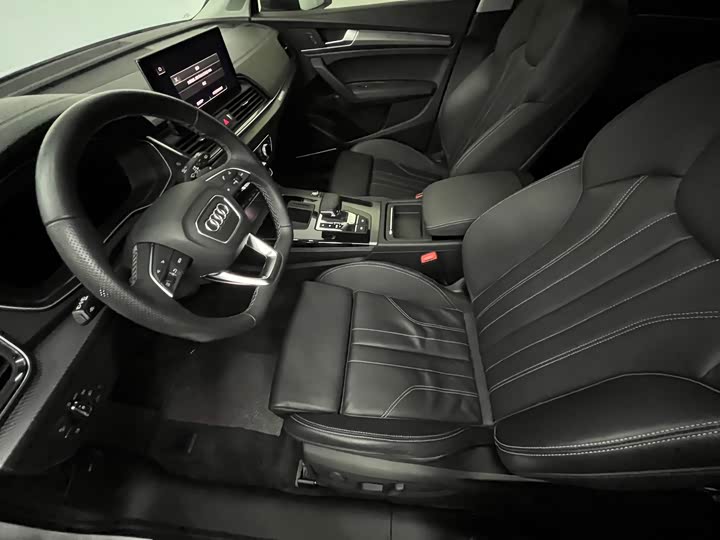 Фото 7 - Audi Q5L