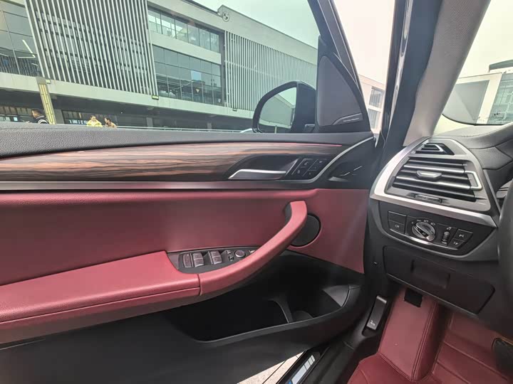 Фото 12 - BMW X3