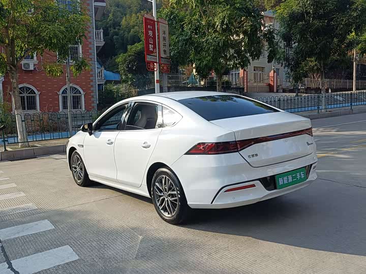 Фото 12 - BYD Qin Plus
