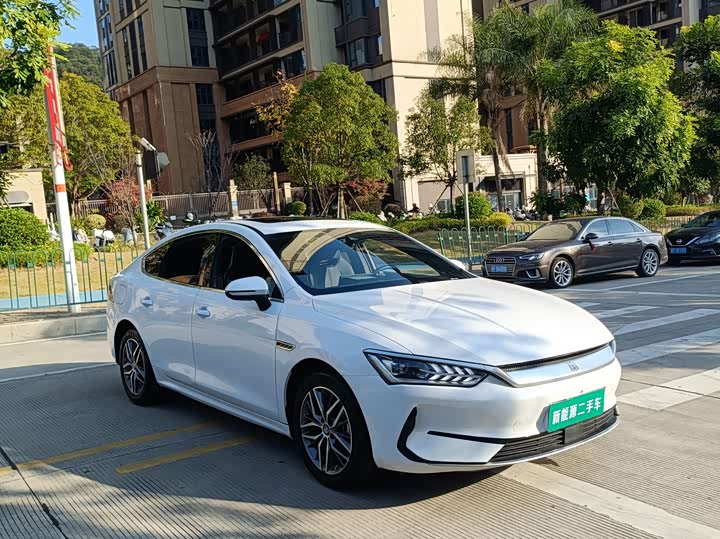 Фото 3 - BYD Qin Plus