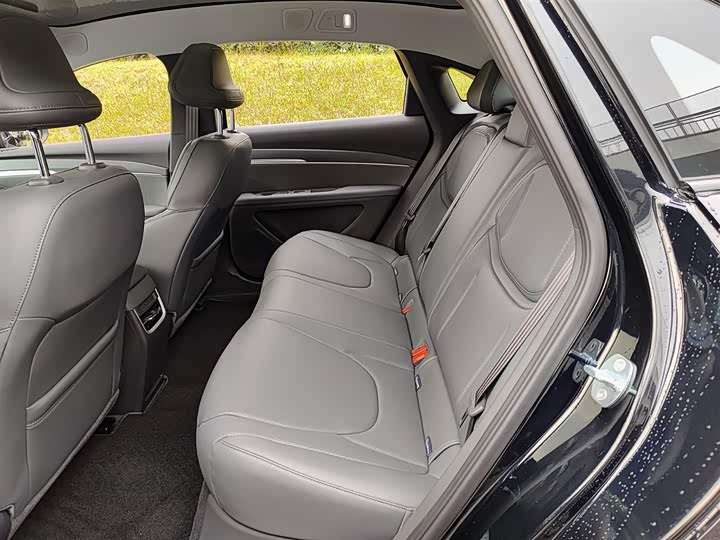 Фото 8 - XPeng Mona M03