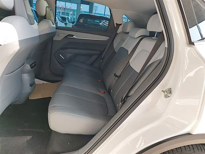 Фото 17 - Bestune 03