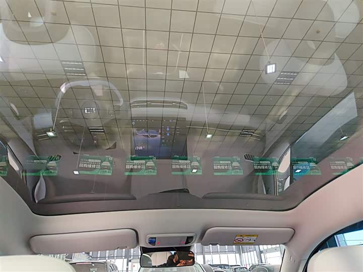 Фото 18 - Bestune 03