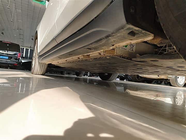 Фото 22 - Bestune 03