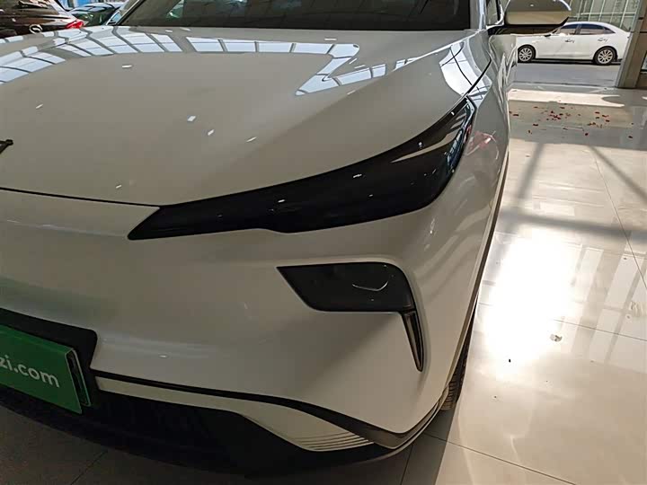 Фото 24 - Bestune 03