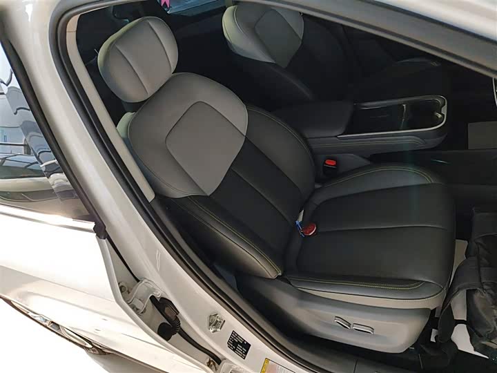 Фото 25 - Bestune 03