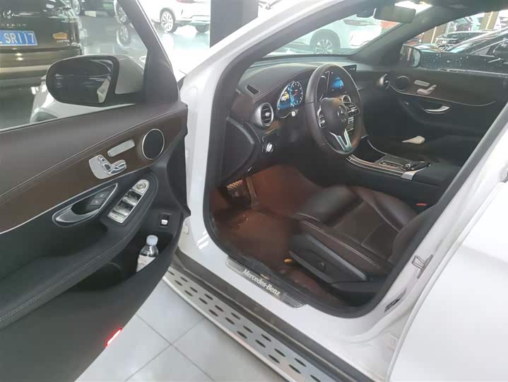 Фото 16 - Mercedes-Benz GLC-Class