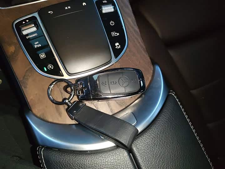 Фото 9 - Mercedes-Benz GLC-Class