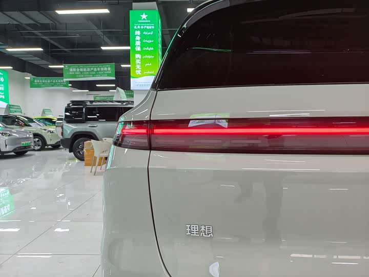 Фото 16 - LiXiang L6