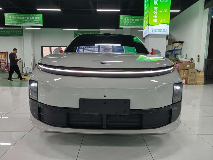 Фото 2 - LiXiang L6