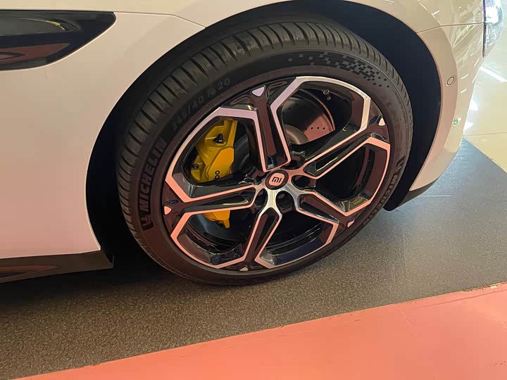 Фото 17 - Xiaomi SU7