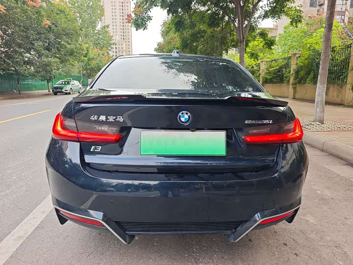 Фото 11 - BMW i3