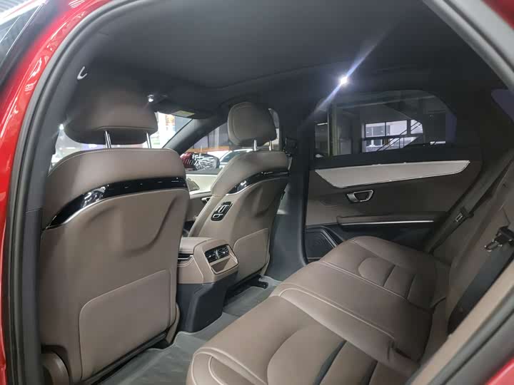 Фото 9 - BYD Han