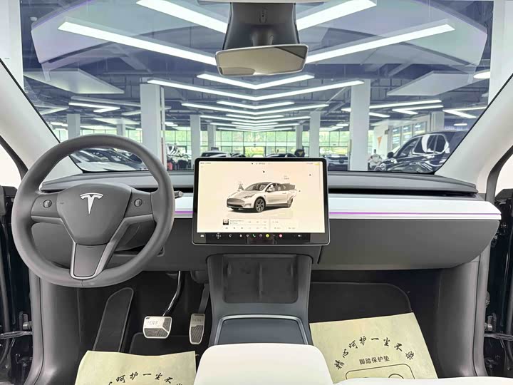 Фото 8 - Tesla Model Y