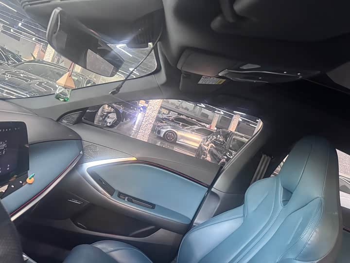 Фото 7 - MG Motor 7