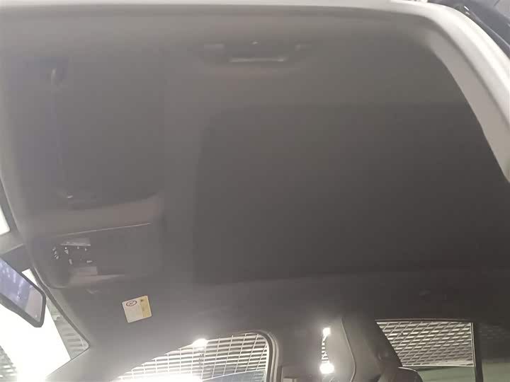 Фото 18 - Cadillac XT4