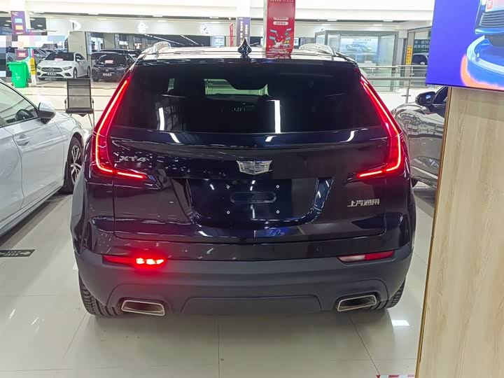 Фото 6 - Cadillac XT4