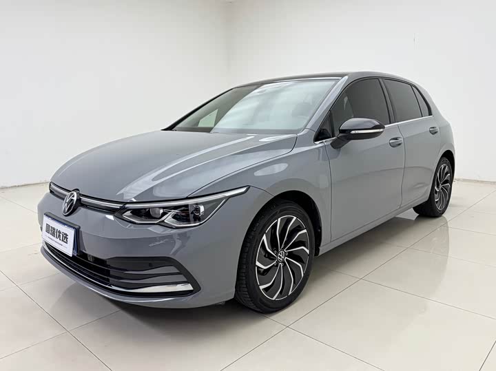 Фото 1 - Volkswagen Golf