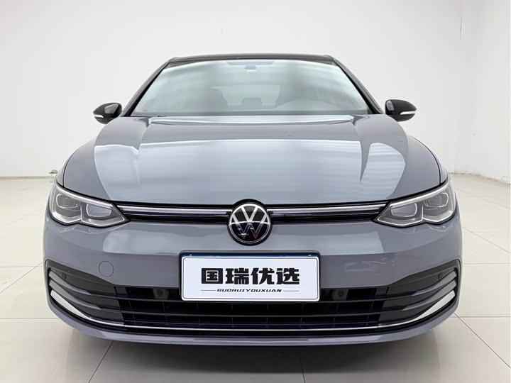 Фото 2 - Volkswagen Golf