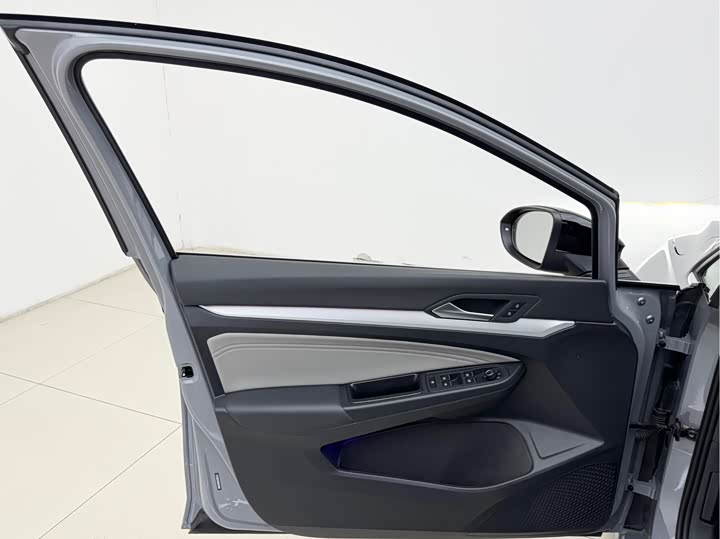 Фото 7 - Volkswagen Golf