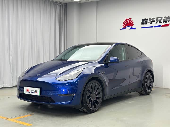 Фото 1 - Tesla Model Y