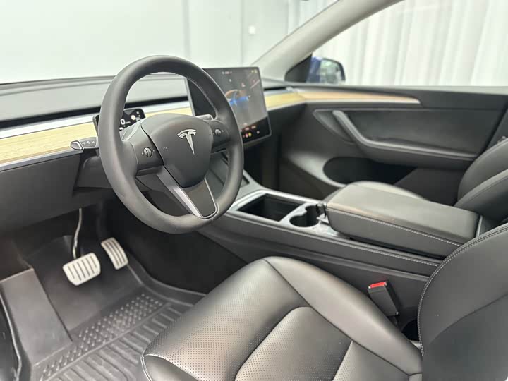 Фото 15 - Tesla Model Y