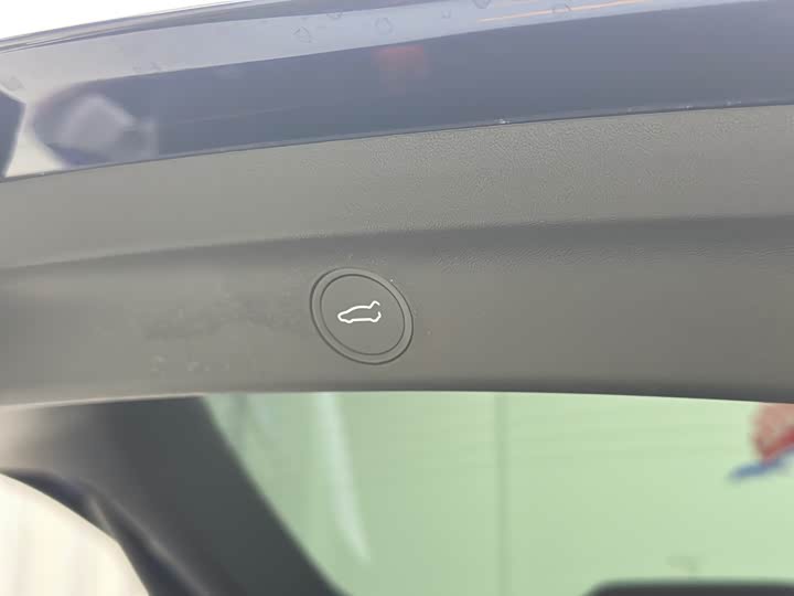 Фото 36 - Tesla Model Y